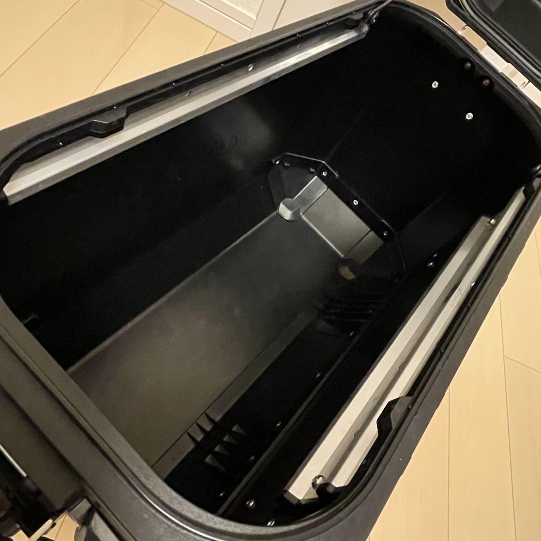 Givi TrekkerOutback 37L サイドケース左右セット ボックス