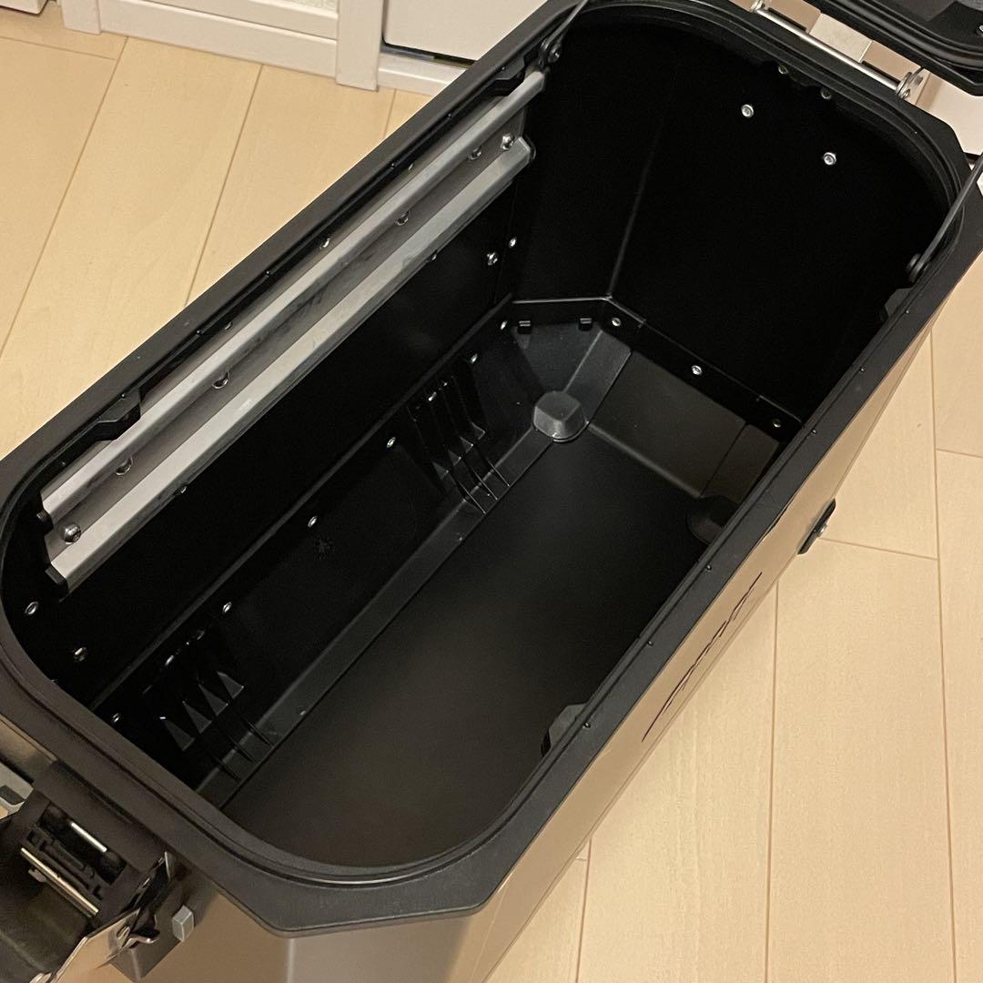 Givi TrekkerOutback 37L サイドケース左右セット ボックス