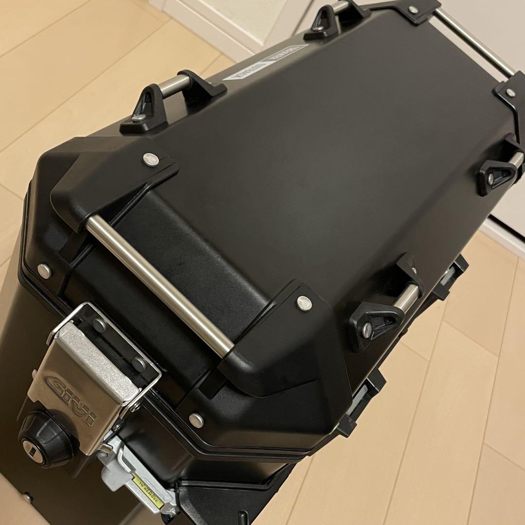 Givi TrekkerOutback 37L サイドケース左右セット ボックス