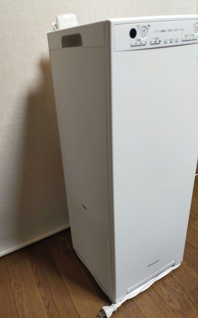 ダイキン　加湿ストリーマ空気清浄機　MCK55U−W　18年製