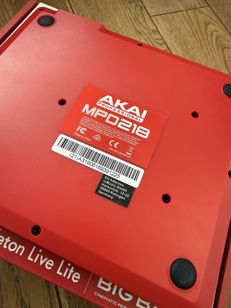 AKAI MPD218 美品 箱付き MIDIコントローラー