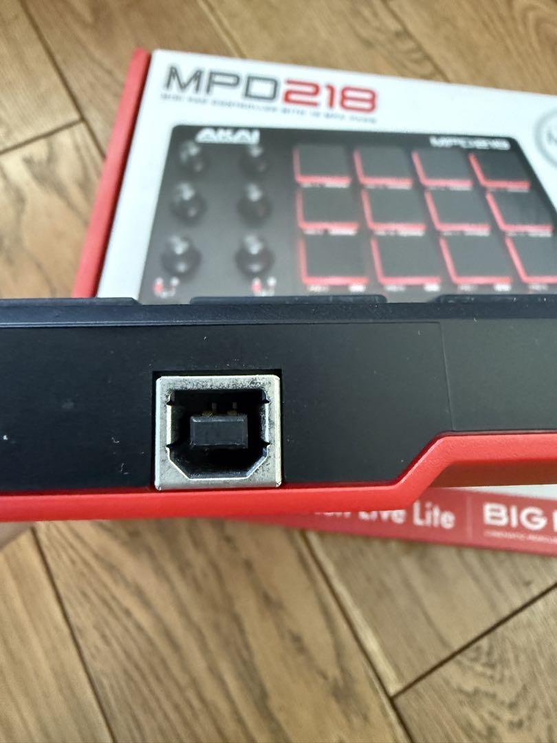 AKAI MPD218 美品 箱付き MIDIコントローラー