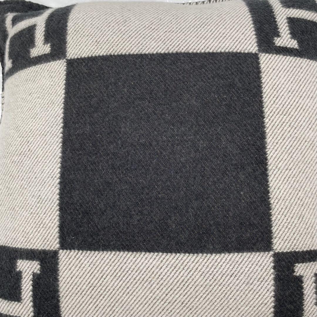 【未使用級】エルメス　アヴァロンPM クッション　カシミヤ混