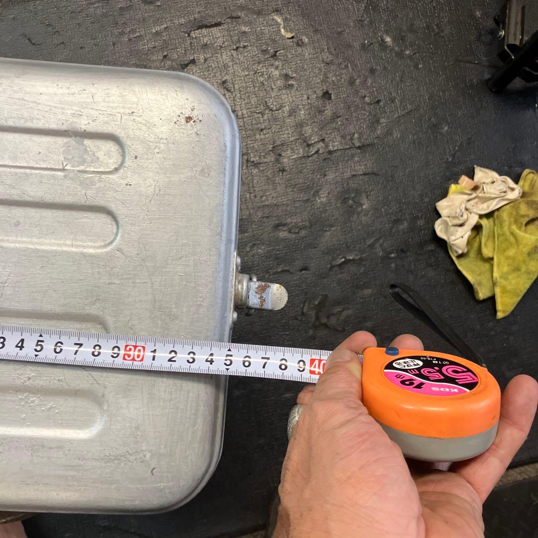 鉄製ボックス ハンドル付き