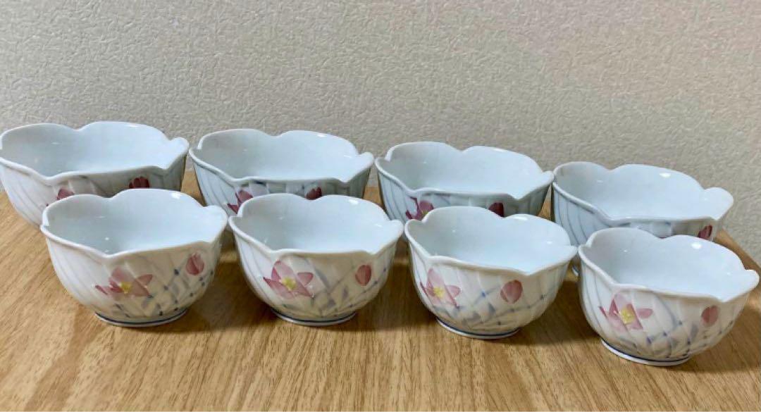 花柄小鉢８個セット  (大小各4個)