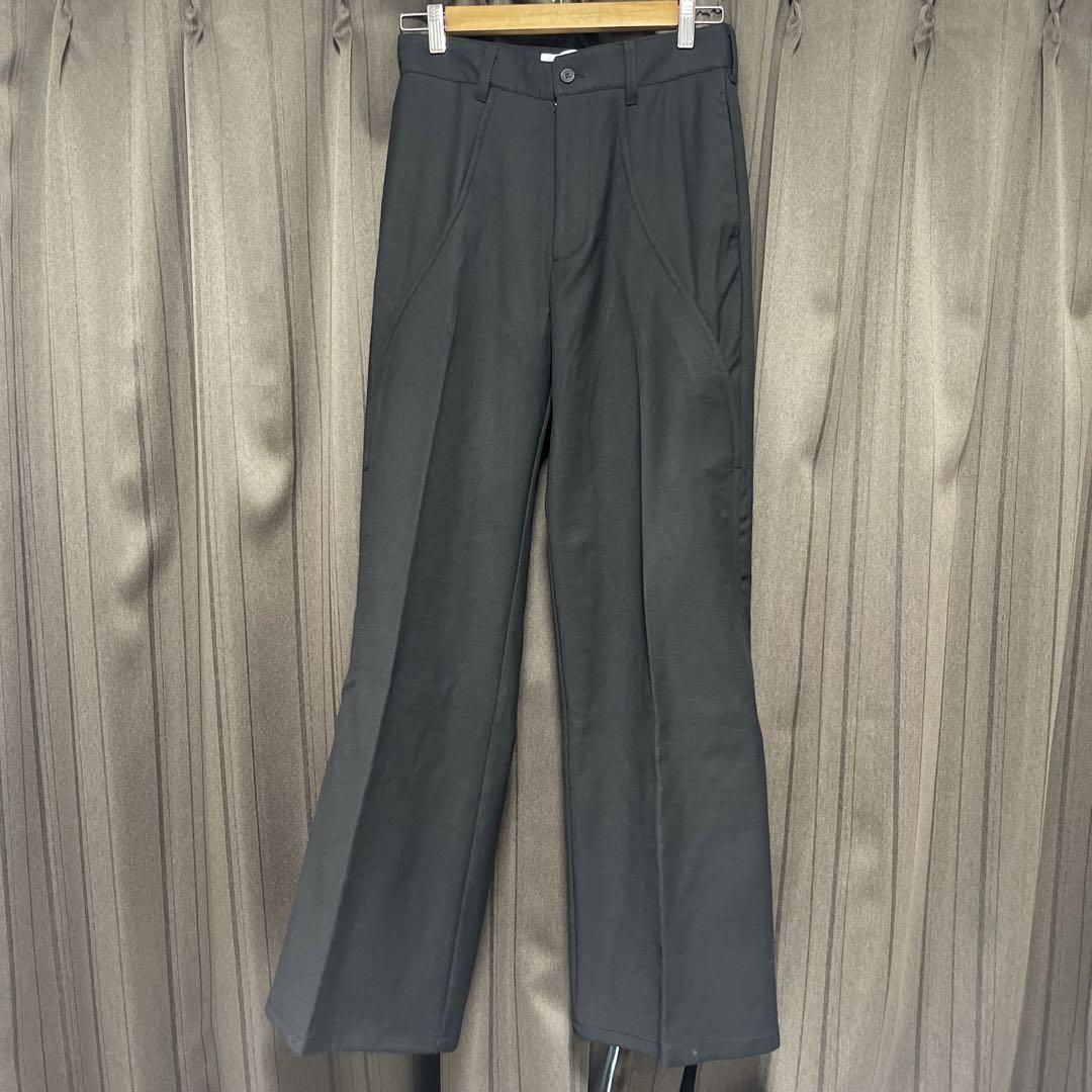 GOAT ESSENCE TUCK FLARE PANTS サイズ2 TUCK FLARE PANTS(2 GREY): GOAT ESSENCE: MENS｜CONZ ONLINE STORE