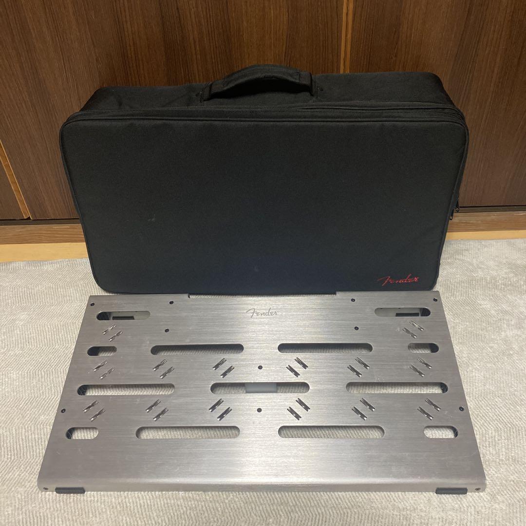 FENDER PEDALBOARD W/BAG MEDIUM