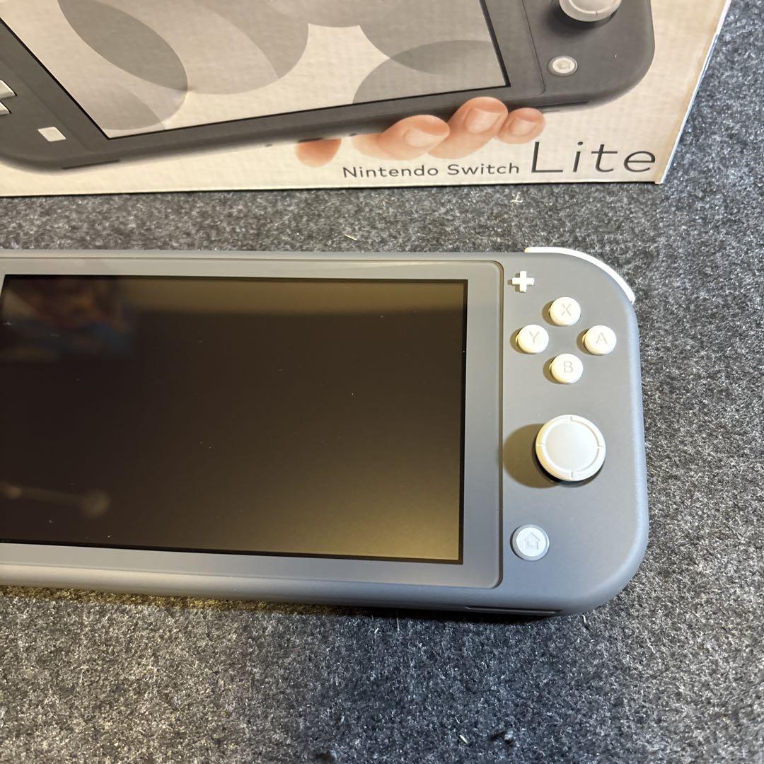 美品　中古　Switch Lite
