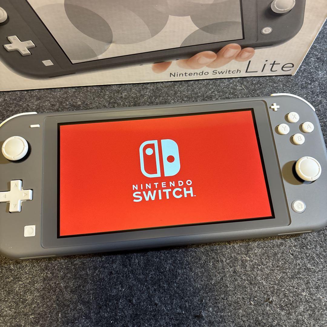 美品　中古　Switch Lite