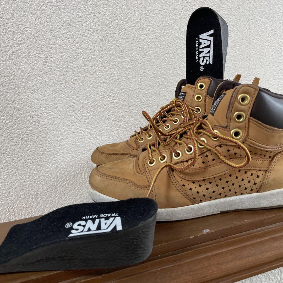 VANS ハイカットスニーカー ブラウン - メルカリ