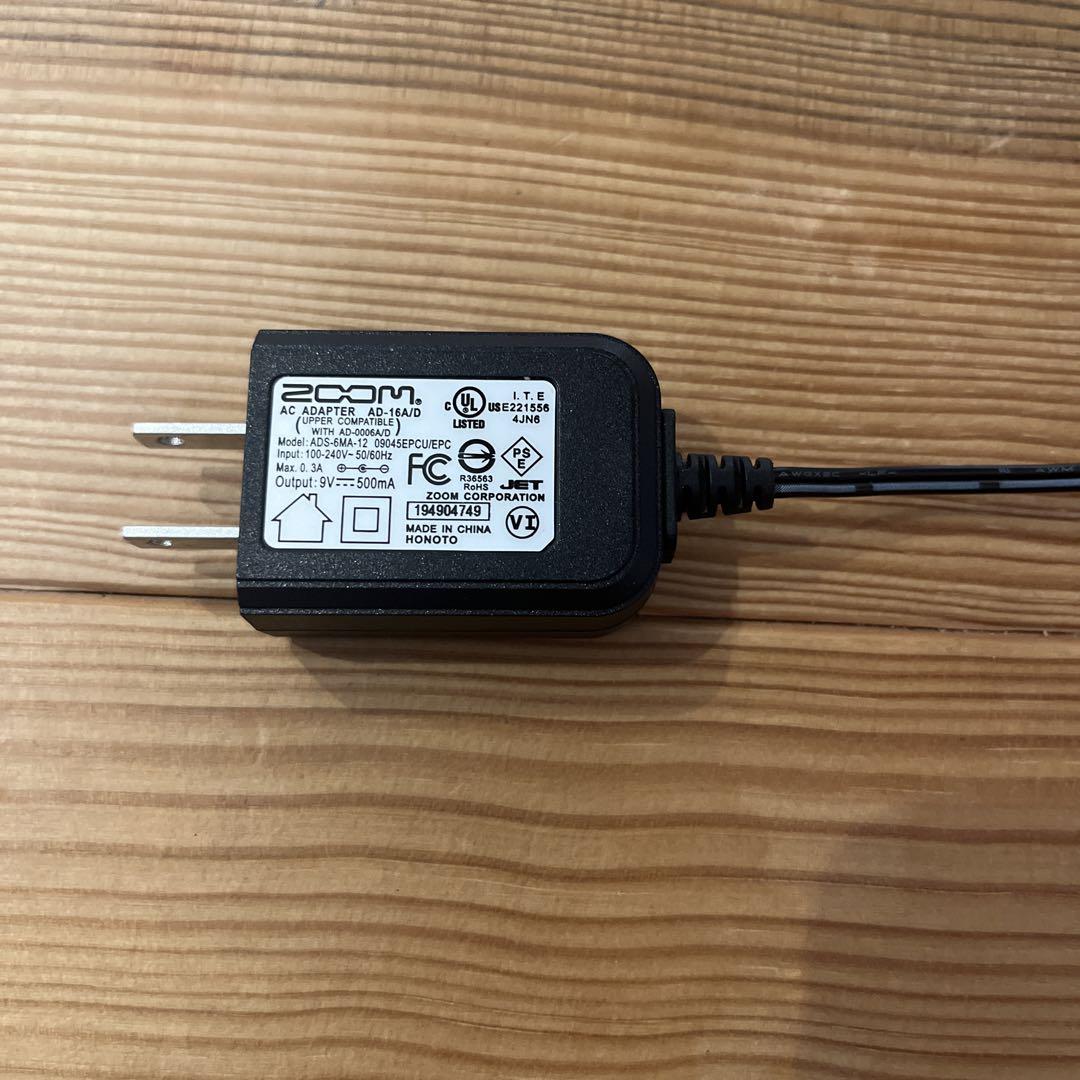 ベース zoom b1 four