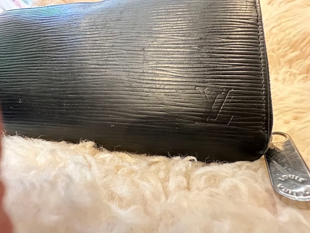 Louis Vuitton エピレザー 長財布 黒