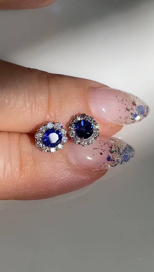 Pt950天然ブルーサファイア(ロイヤル)華やか王道取り巻きピアス Pt950天然ブルーサファイア(ロイヤル)華やか王道取り巻きピアス