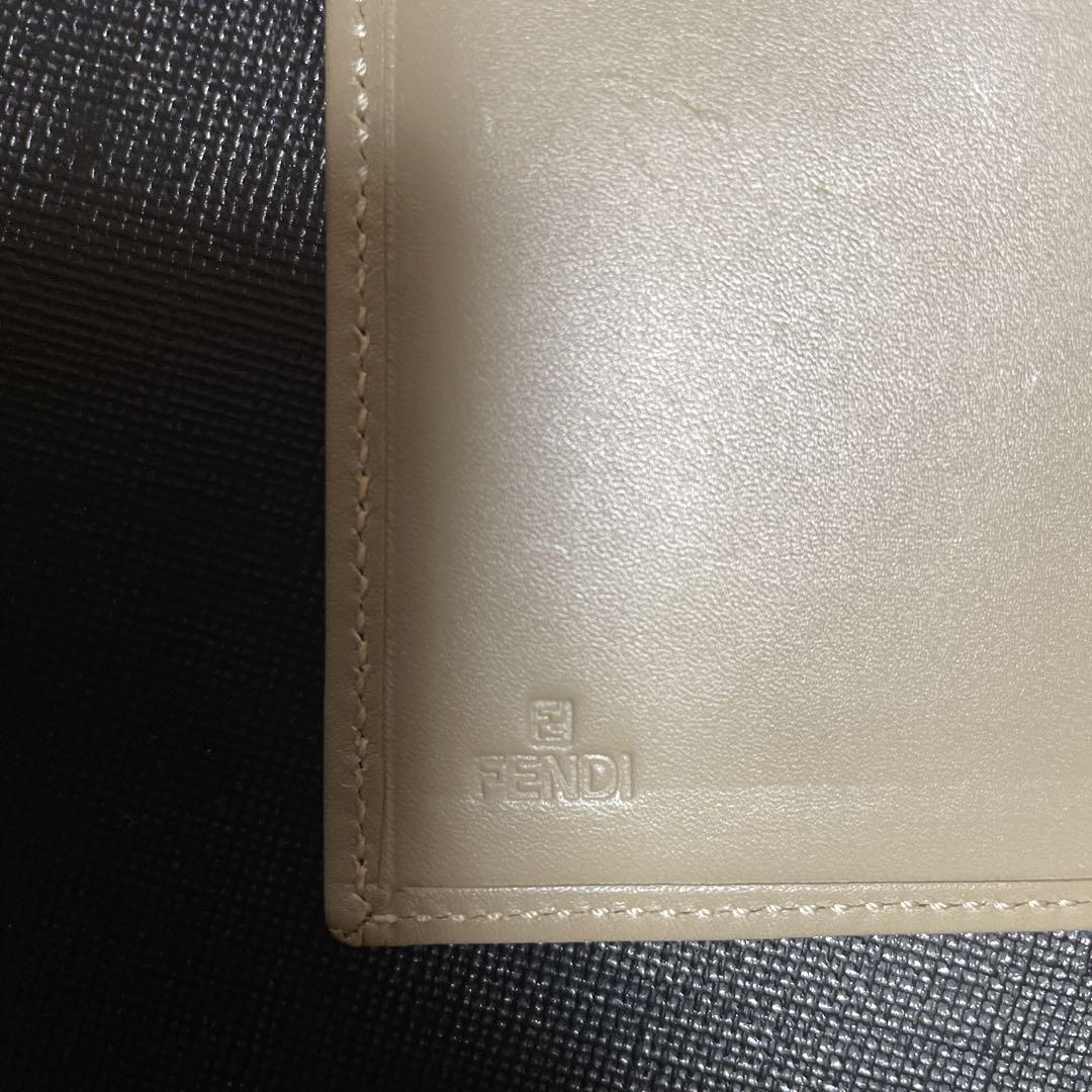 FENDI ロゴパターン 三つ折り財布