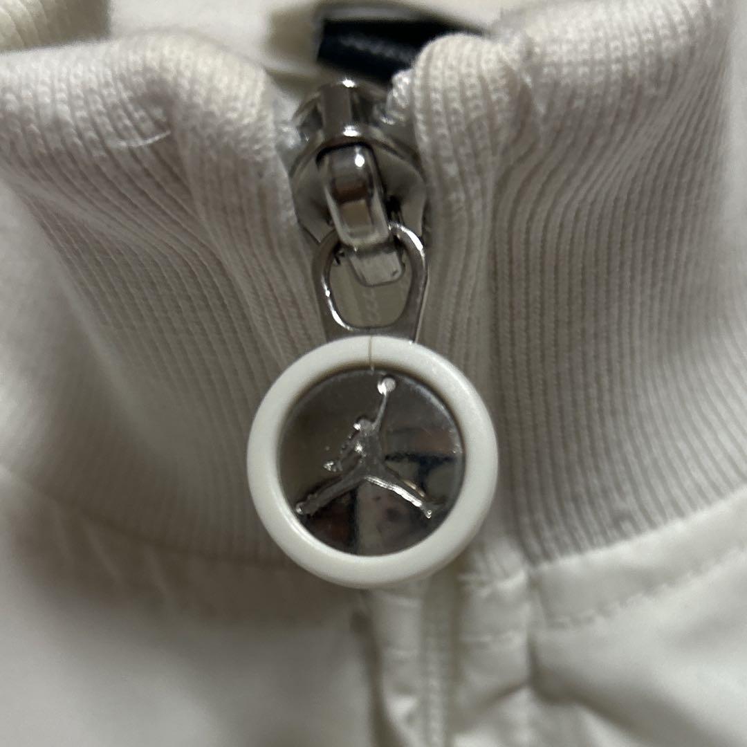 刺繡ロゴ ホワイト