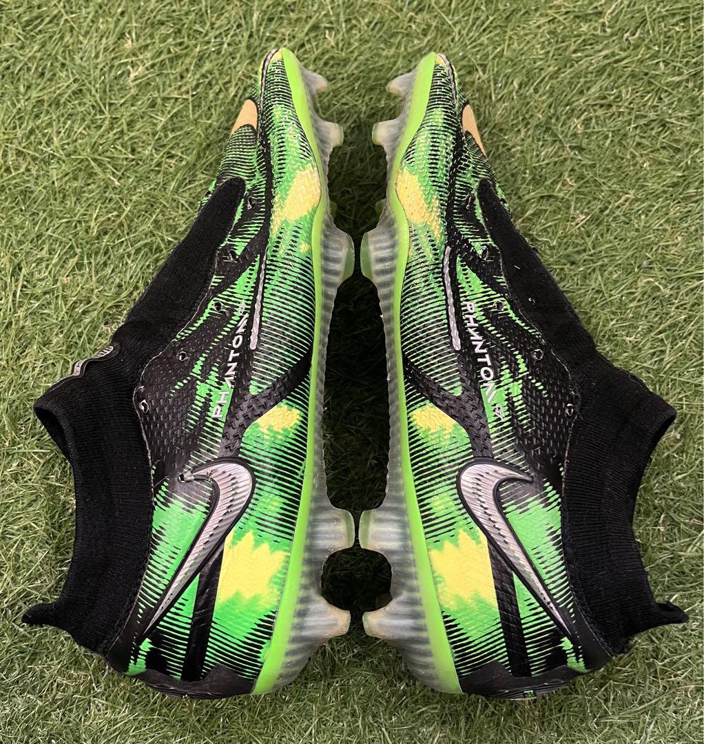 NIKE ファントムGT2 FG ACC トップモデル