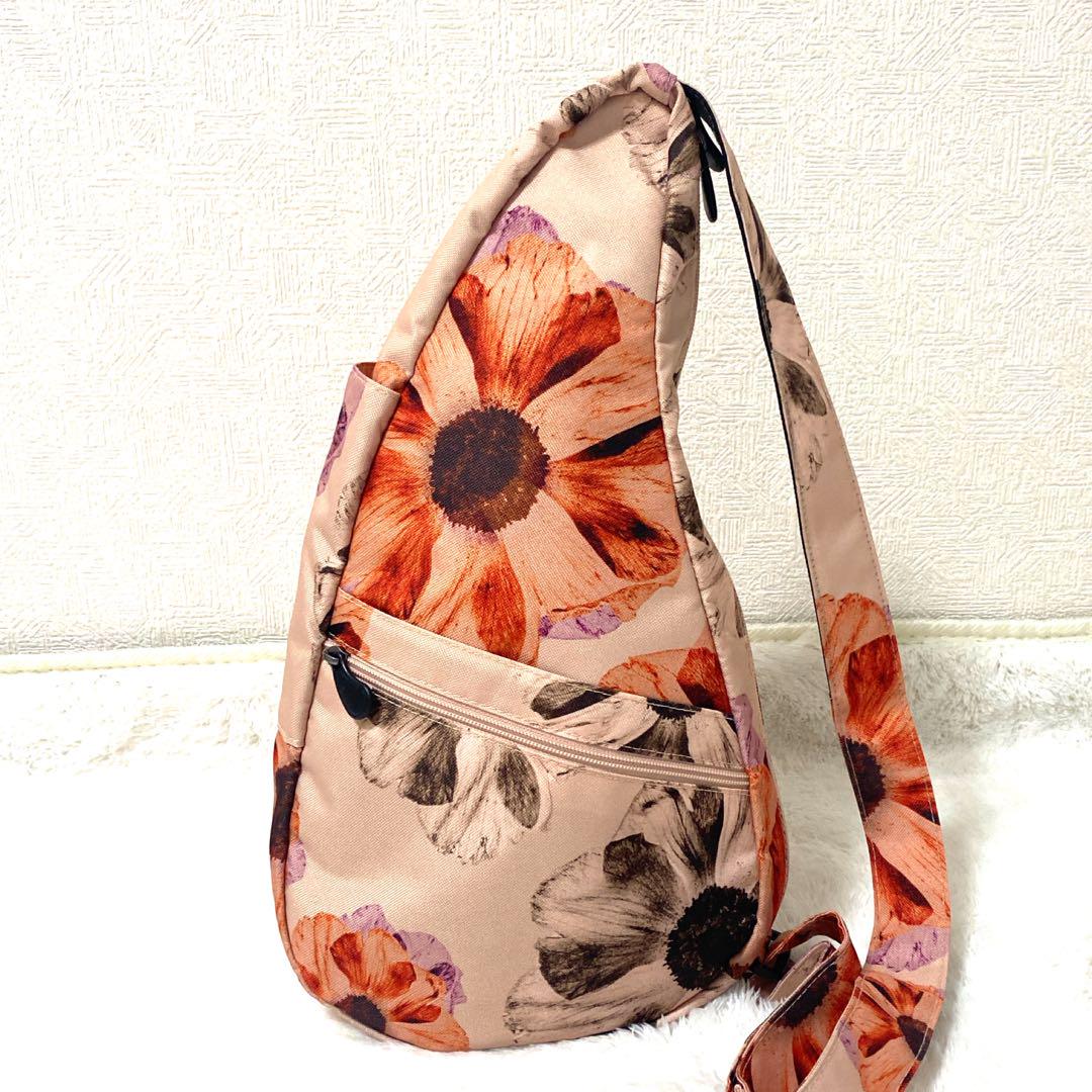 〖美品〗ヘルシーバックバッグ おしばな Sサイズ 花柄 ピンク系 ボディバッグ
