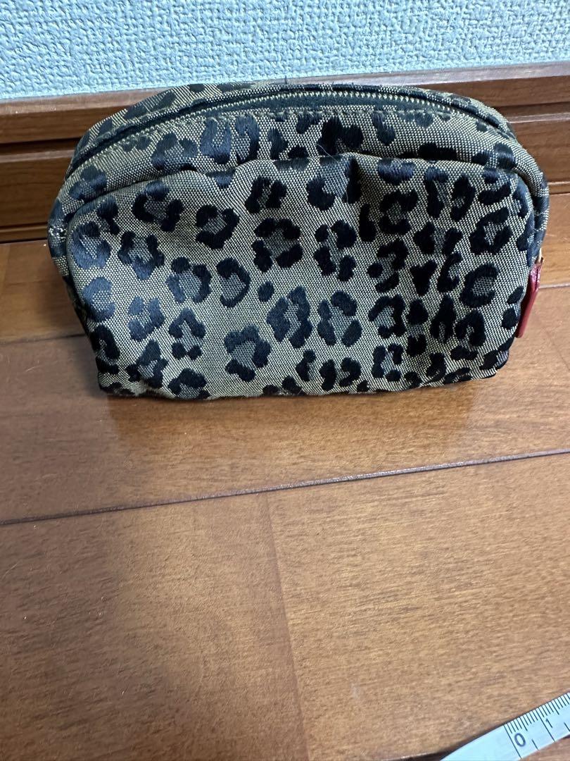 FENDI - 未使用品 フェンディ ビューティーポーチ レディース