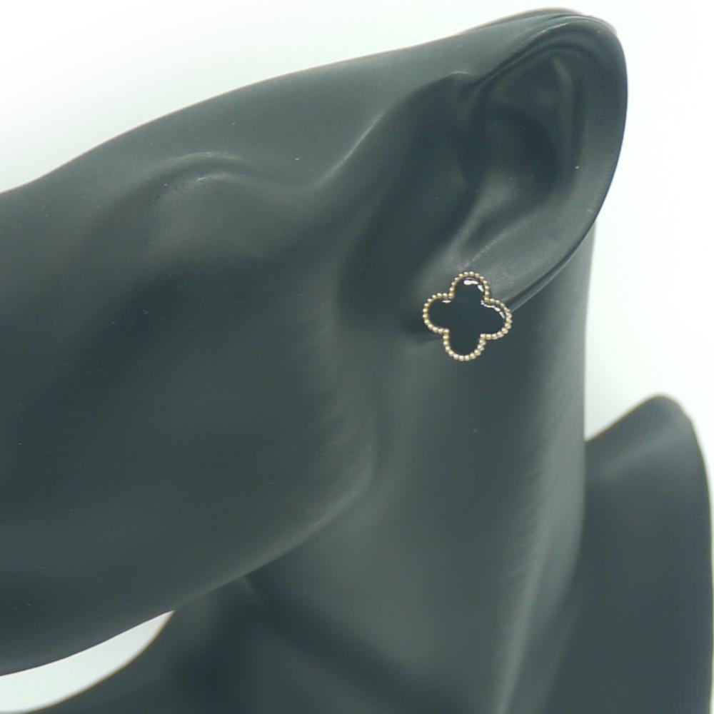 K18 オニキス クローバーデザインピアス 18金 スタッドピアス Y03471