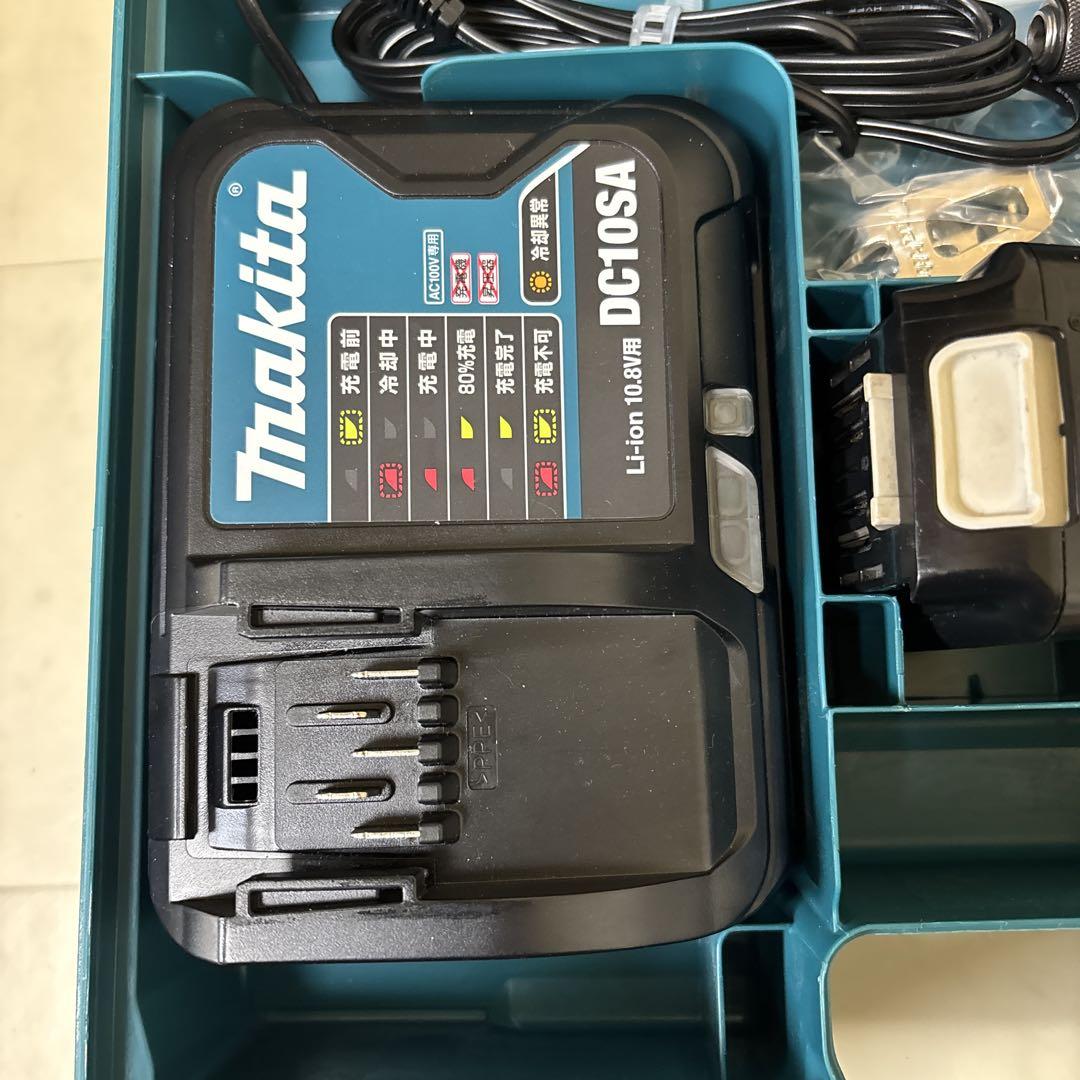 10.8V