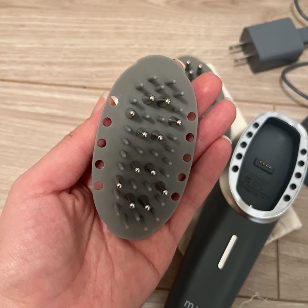 美顔器 ブラシ / EMS リフトケア 頭皮 頭筋