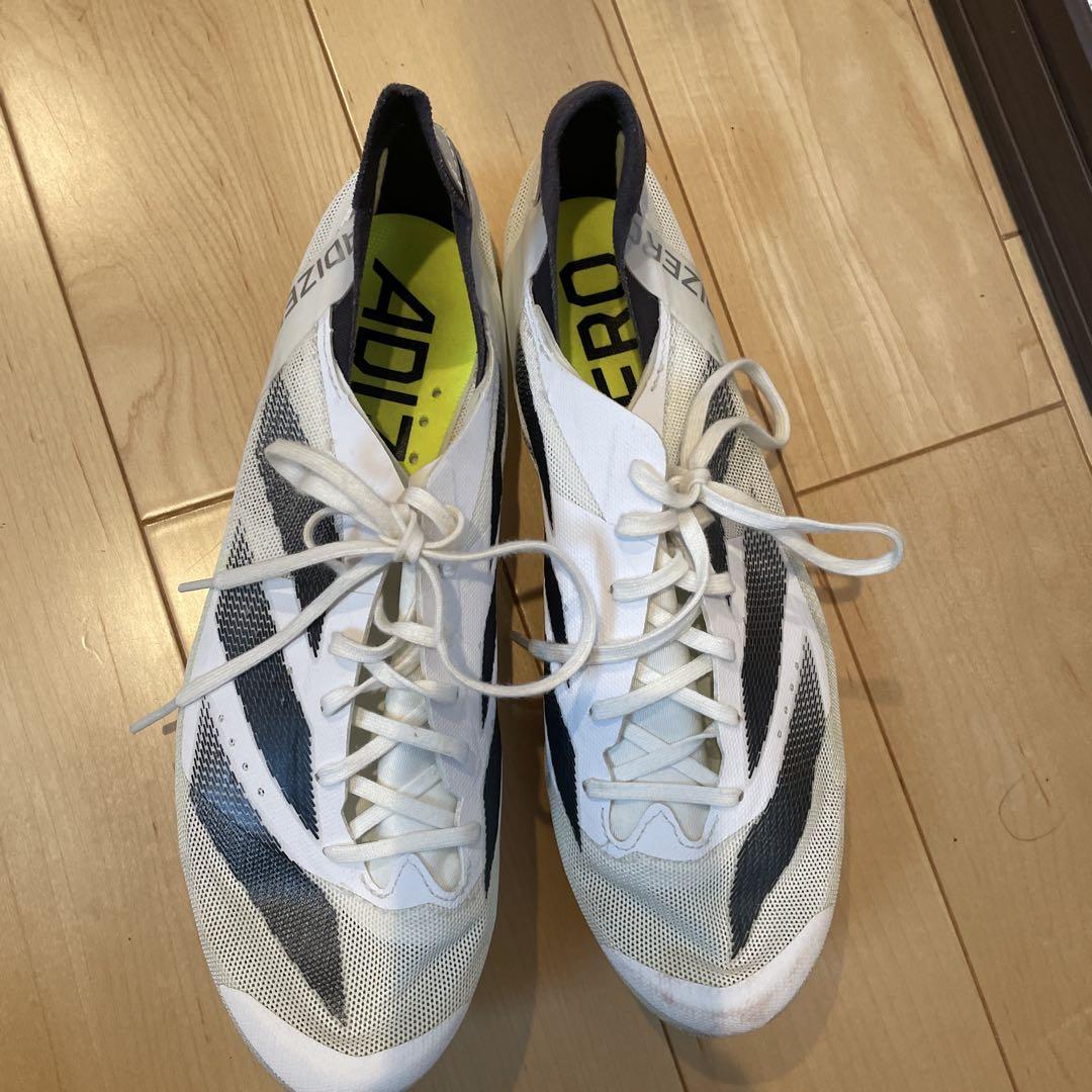 adizero スパイクシューズ ホワイト/ブラック