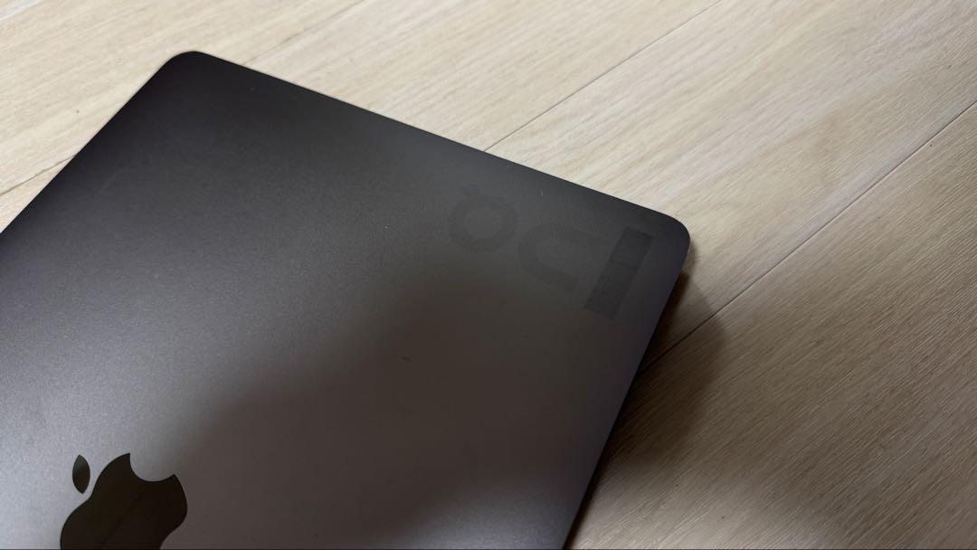 MacBook本体 MacBook Air (M1, 2020) 8GB / 256GB