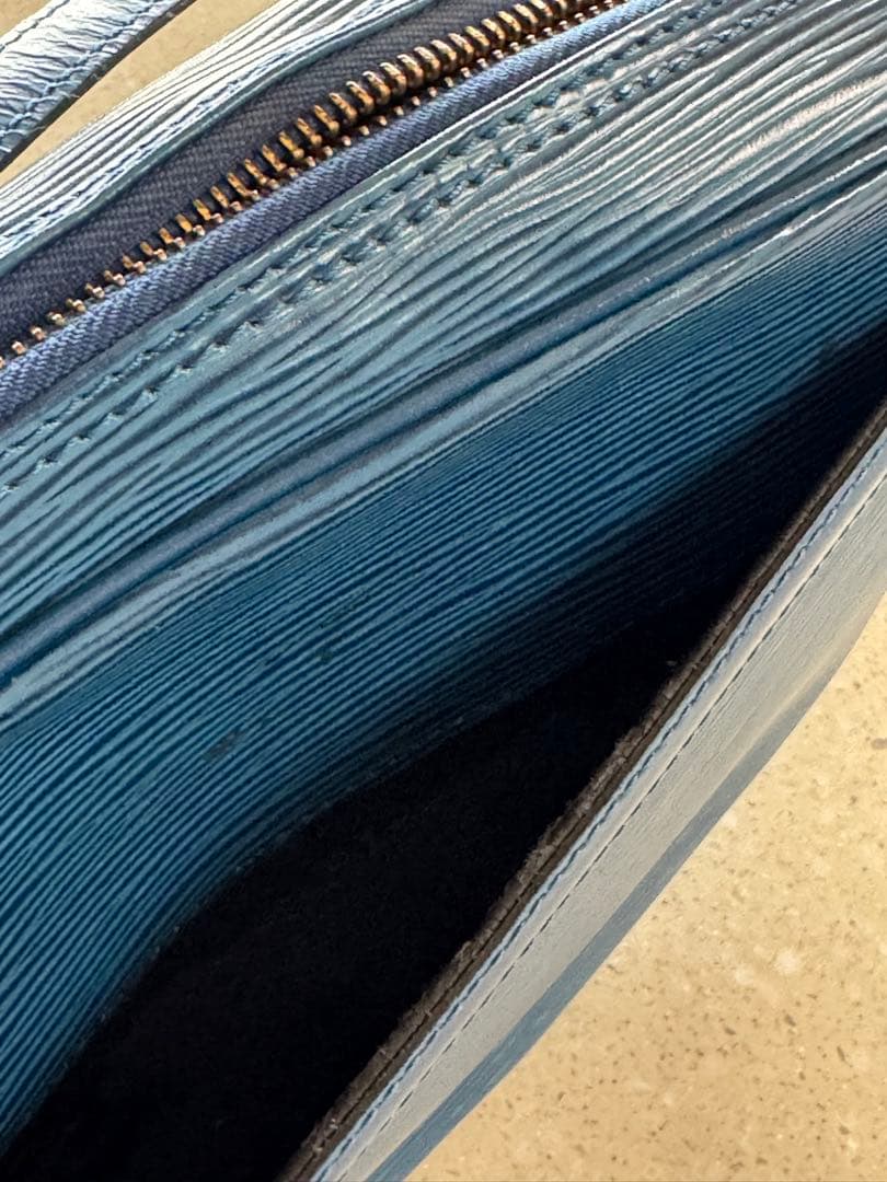 正規品　ルイ・ヴィトン(Louis Vuitton) ショルダーバッグ 美品