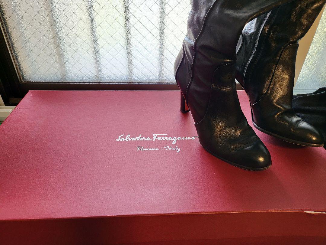 フェラガモ ferragamo ブーツ 黒 フェラガモ ferragamo ブーツ 黒