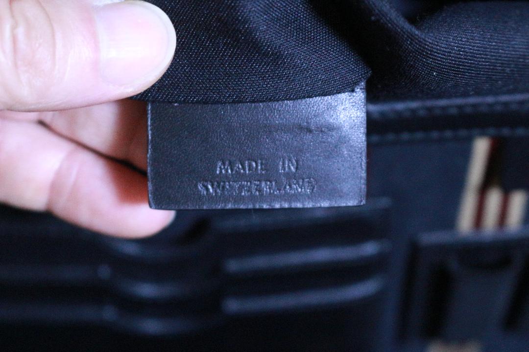 BALLY　本革キャリーバッグ