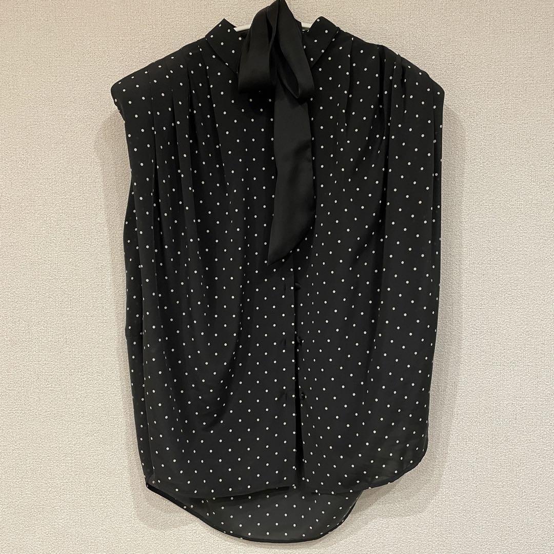 cygne シーニュ 22SS パワショル ボウタイブラウスAudrey/黒地白