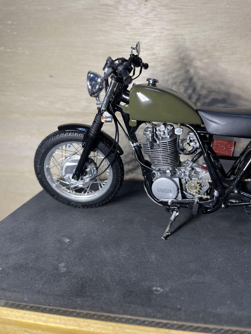 アオシマ1/12SR400スクランブラータイプ 完成品
