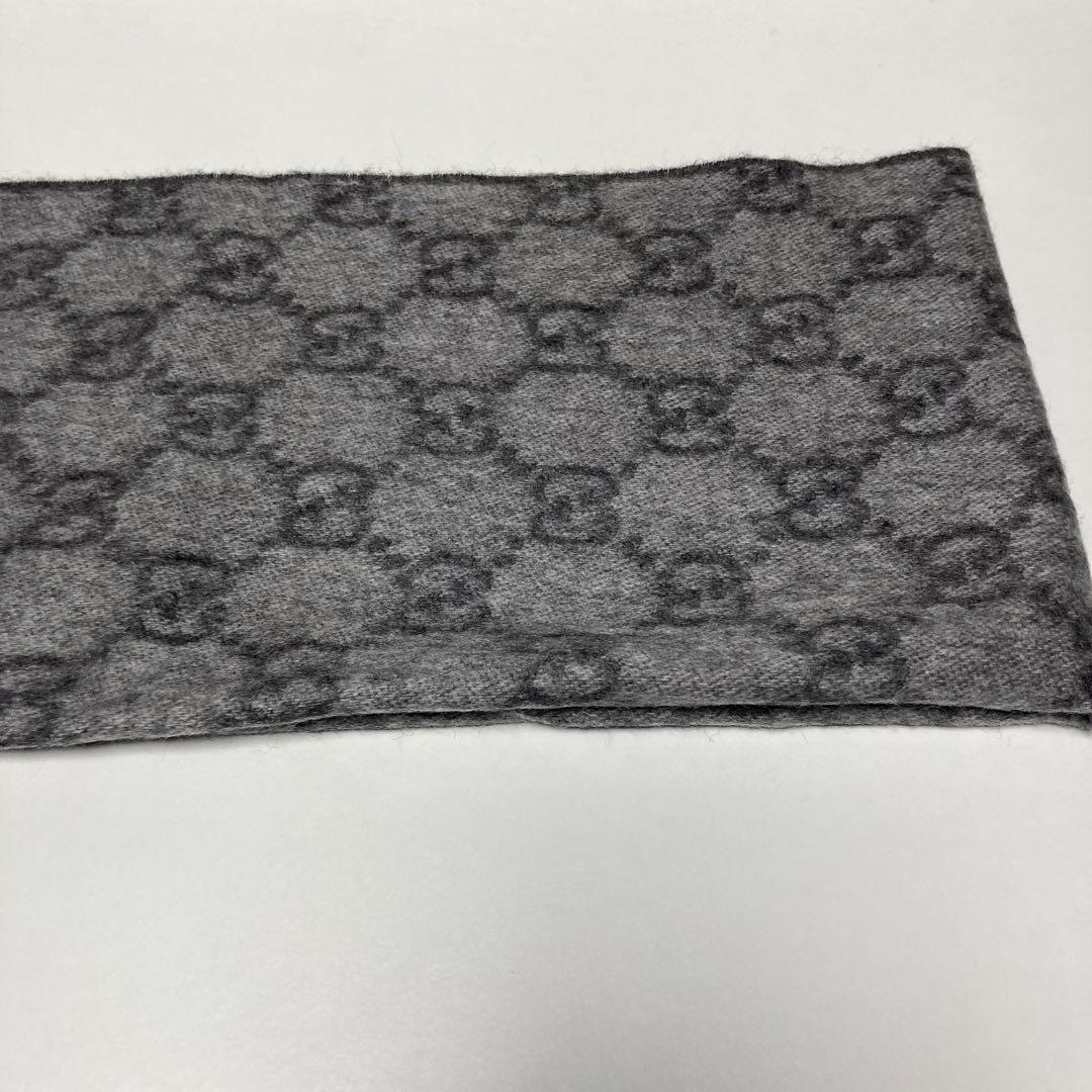 未使用品　グッチGUCCI カシミヤ100%マフラー　リバーシブル　グレー　GG 未使用品 グッチGUCCI カシミヤ100%マフラー リバーシブル