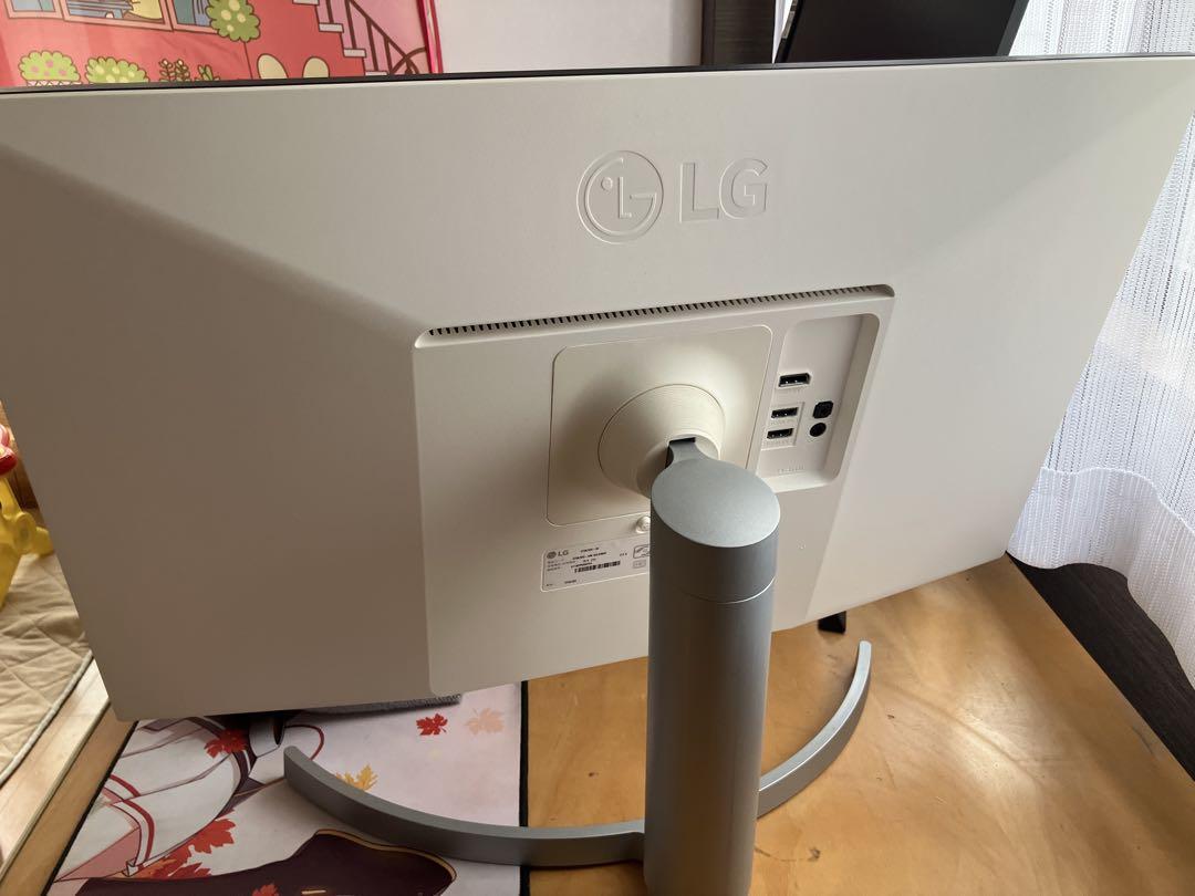 値下げ　4kモニター　ＬG 27UL550 　モニターと電源ケーブルのみ