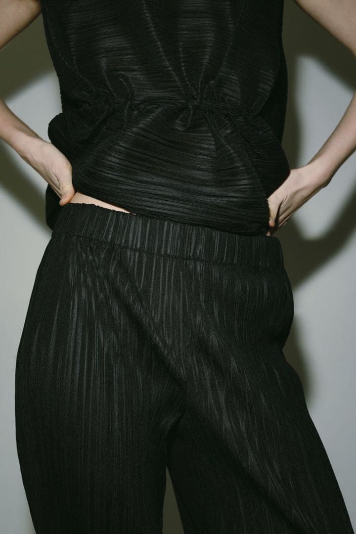 MACHATT プリーツパンツ(ブラック) MACHATT プリーツパンツ(ブラック)