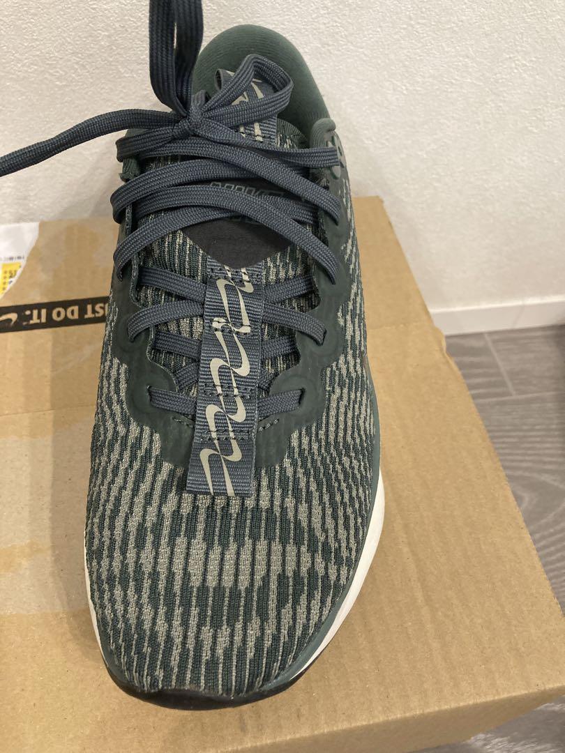 NIKE モティバ　23.5