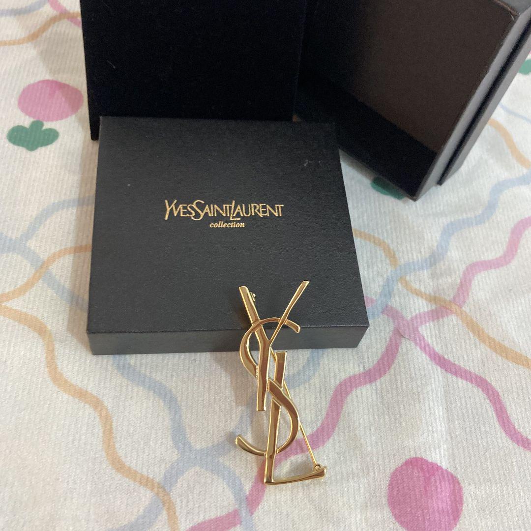 YSL イヴサンローラン ブローチ ゴールド