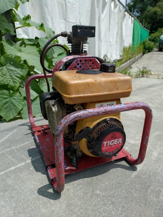 ☆タイガー☆ エンジンコンプレッサー ロビンエンジン EY08D ☆タイガー☆ エンジンコンプレッサー ロビンエンジン EY08D