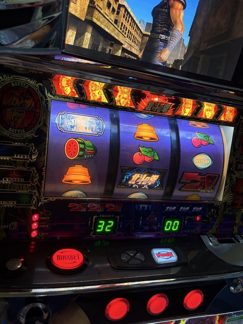 送料込み 北斗の拳 世紀末救世主伝説 パチスロ実機 コイン不要機付き 家スロ