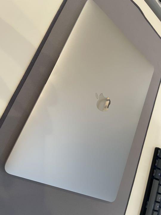 Macbook Air 13インチ Retina US配列+ケース•ハブ