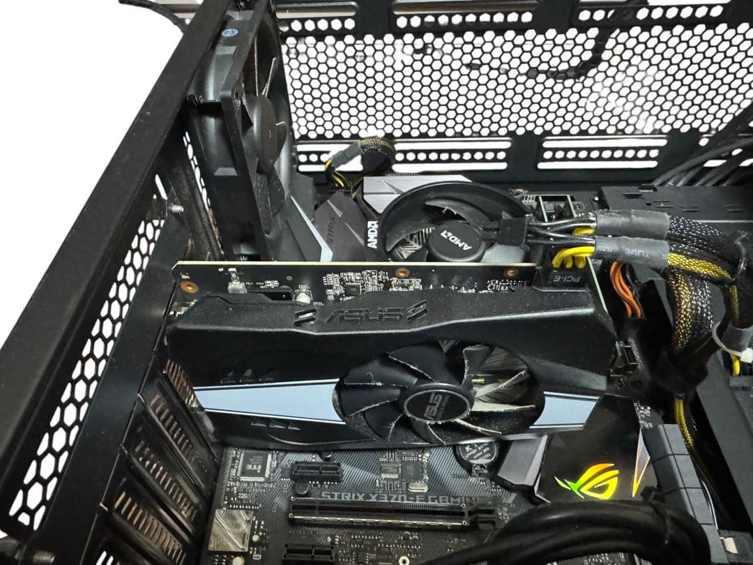 自作ゲーミングPC☆ryzen5-1400☆SSD搭載☆メモリ16GB☆1060