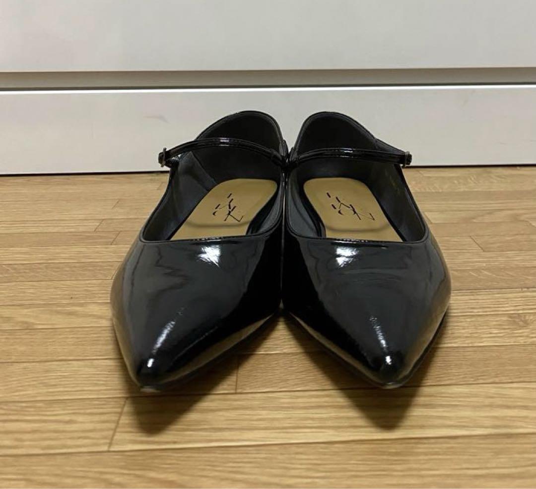 エナメルポインテッドフラットメリージェーン 25.5 ブラック 美品