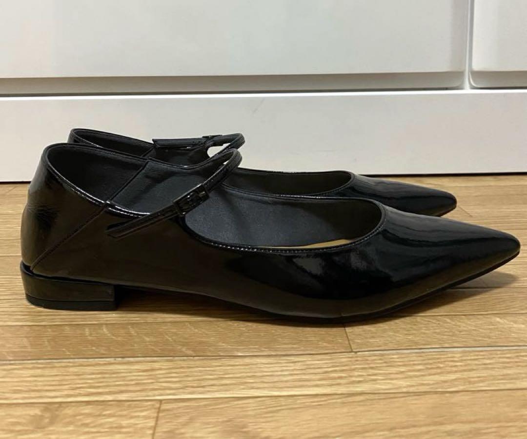 エナメルポインテッドフラットメリージェーン 25.5 ブラック 美品