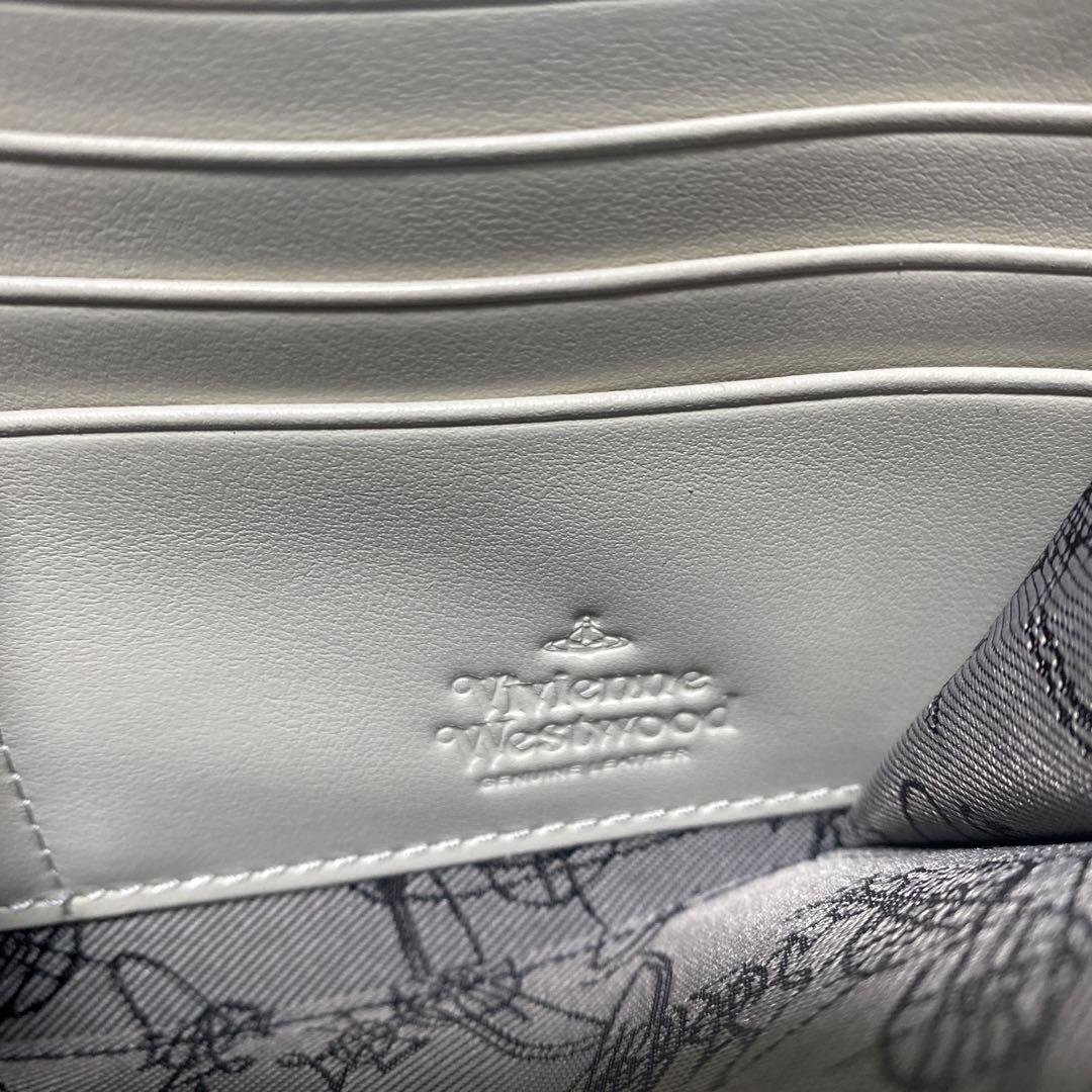 Vivienne westwood 長財布　ジップ　ゴールド　ヴィヴィアン