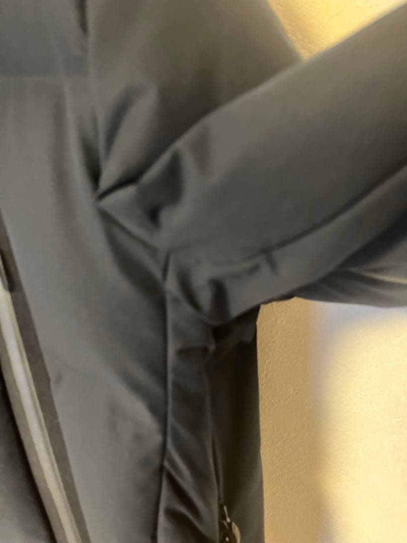 【何語】DESCENTE MOUNTAINEER ネイビーMサイズ