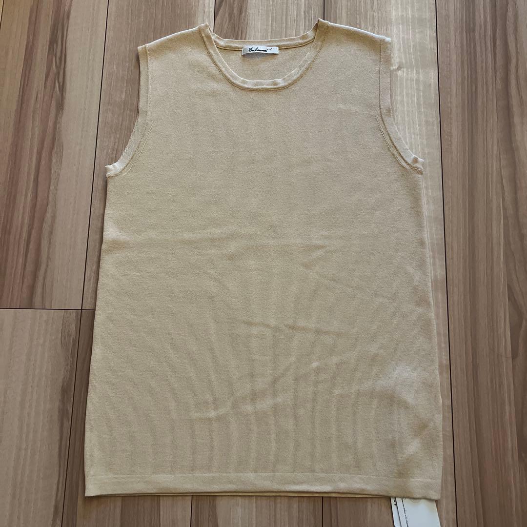 新品未使用✨️ アンシェヌマン ノースリーブニット フリーサイズ HER.