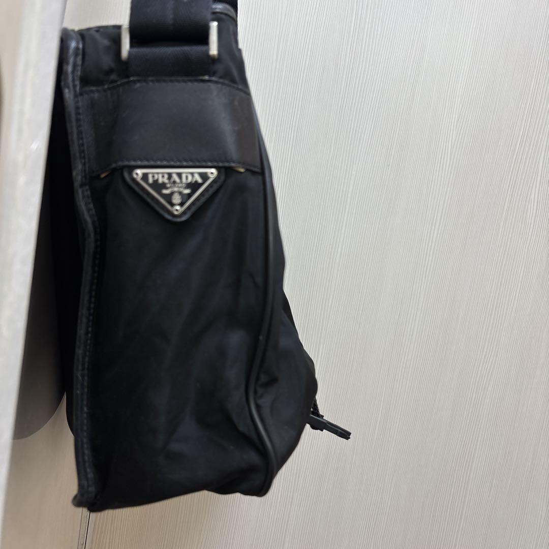 Prada プラダ　ショルダーバッグ　黒