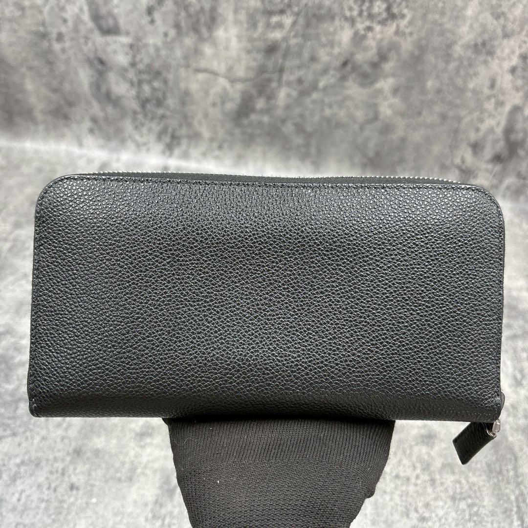 未使用　現行　プラダ　トライアングル ジップアラウンド　長財布　RFID搭載