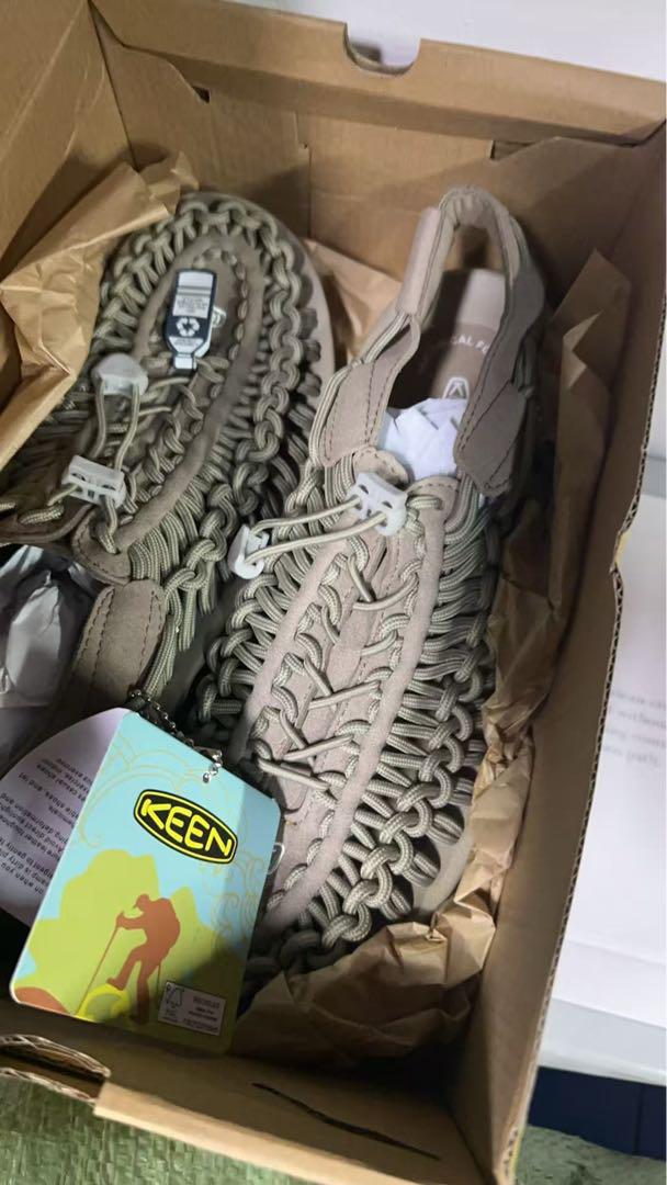 KEEN UNEEK 26.5cmスポーツサンダル