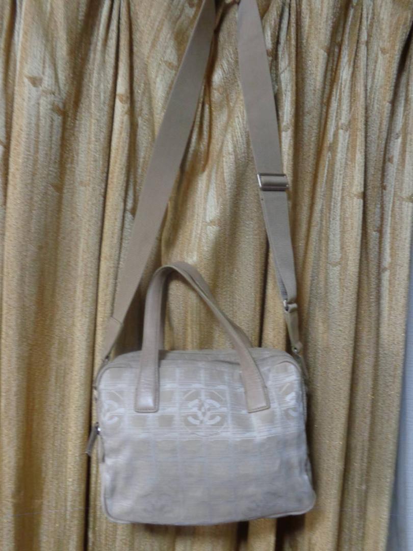 18400円 超爆安 正規CHANELニュートラベルラインバッグ《黒 ブラック》 18400円 超爆安 正規CHANELニュートラベルラインバッグ《黒 ブラック》